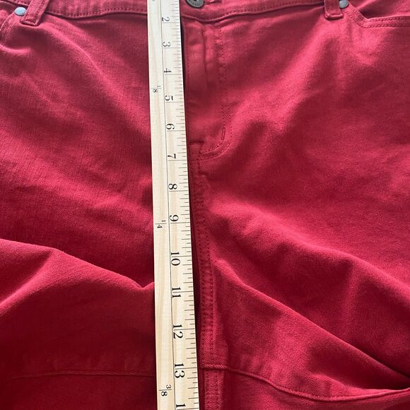 NWT Torrid Boyfriend Straight Vintage Stretch Mid Rise Denim Jeans Red Sz 28R - Picture 7 of 13
